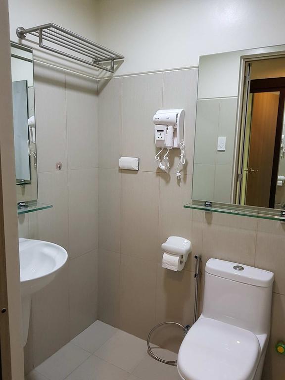 Studio Unit At The Breeze Residences مانيلا المظهر الخارجي الصورة